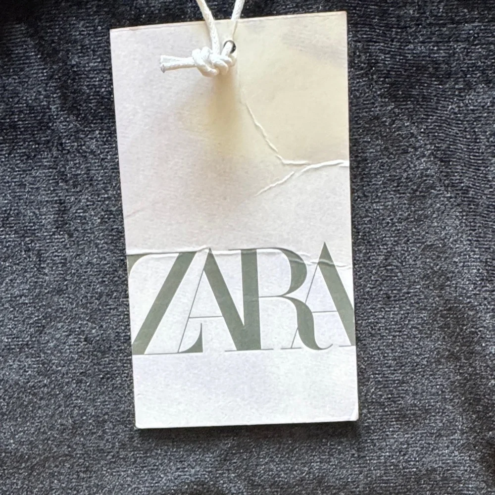 Zara Kids Black Velvet one shoulder Bodysuit with rose rosette size 11-12 NWT